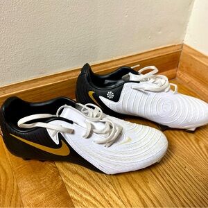 Nike Phantom GX II Pro FG Soccer Cleats Big Kid Size 4.5Y White/Black